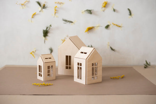 Wooden Doll House ~ Babai